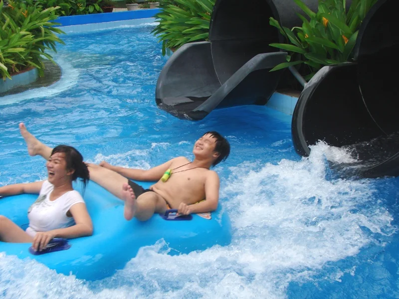 Máng trượt Black Thunder 5